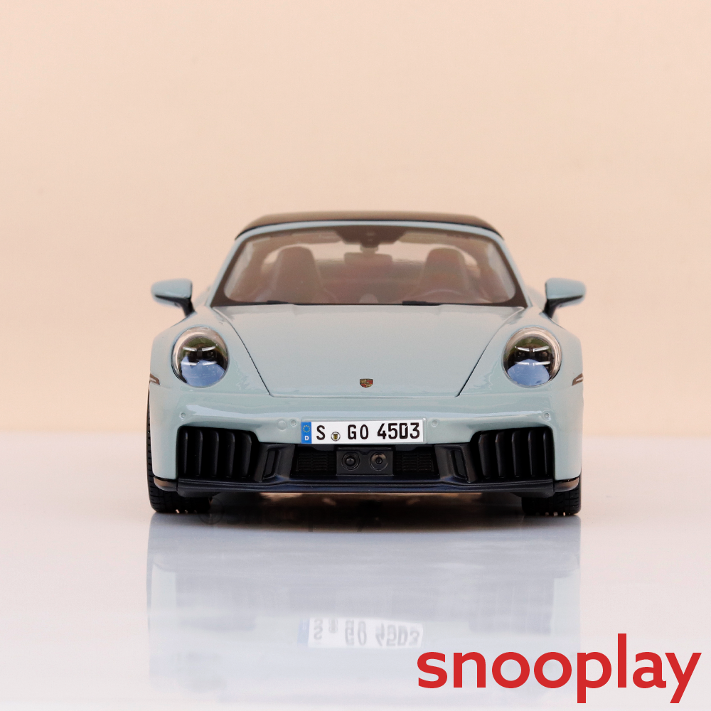 Maisto Original Porsche 911 Targa 4 GTS (992.2) Licensed Diecast Car | 1:18 Scale (14 Years till Grown Ups)