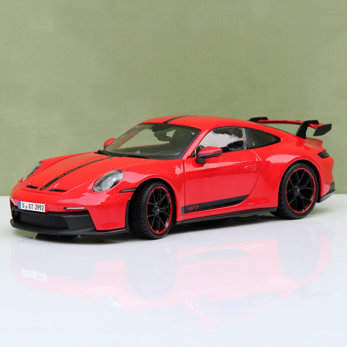 Maisto Original Porsche 911 GT3 Licensed Diecast Car | 1:18 Scale (14 Years till Grown Ups)
