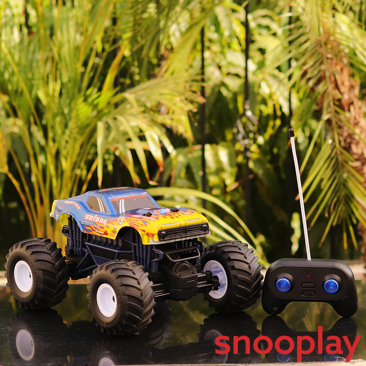 Remote Controlled Monster Truck with Oversized Tires (Scale 1:14)