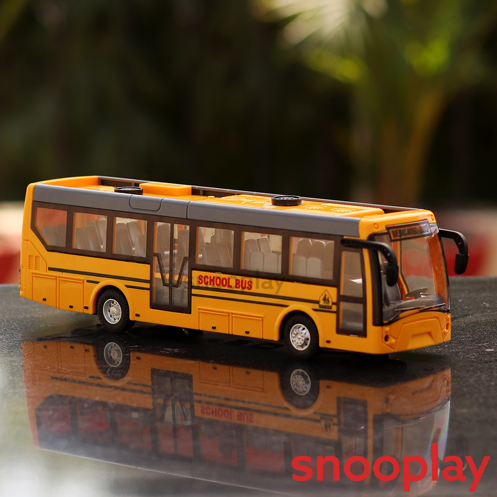 Remote Controlled City School Bus (Scale 1:30) - Assorted Colors and Designs