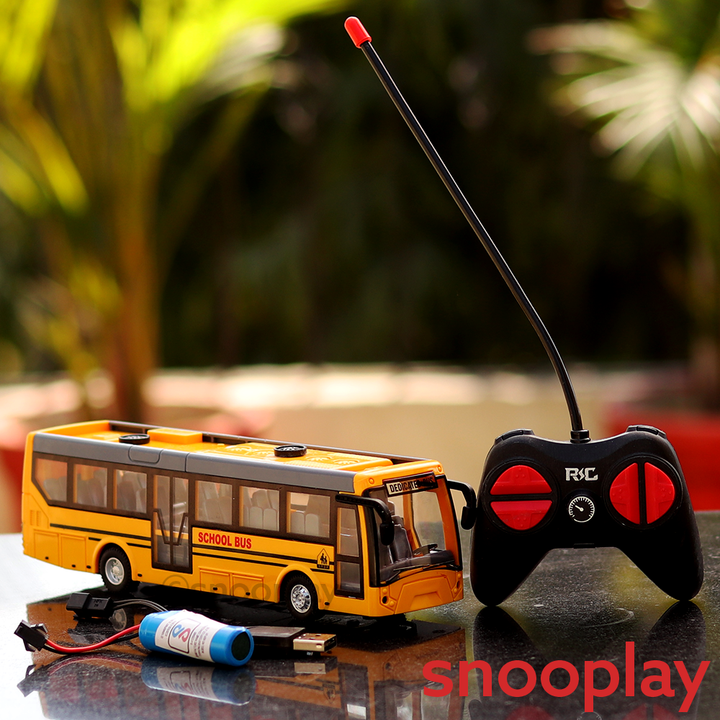 Remote Controlled City School Bus (Scale 1:30) - Assorted Colors and Designs