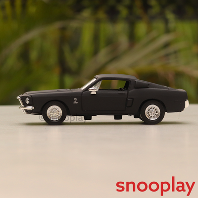 Official Licensed Diecast 1968 Shelby GT 500KR Car (Scale 1:43)