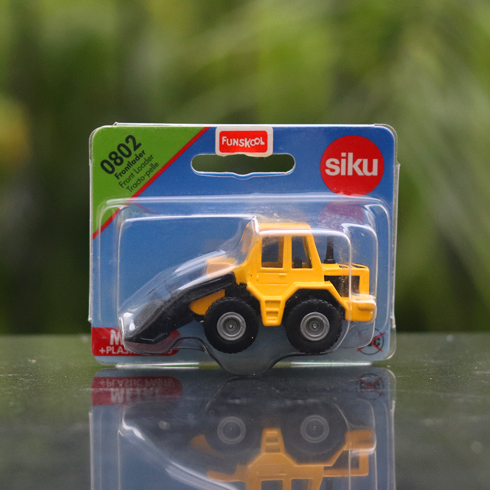 100% Original & Licensed Siku Frontlader Vehicle Toy