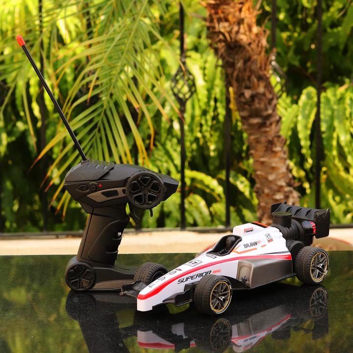 Speed Formula Remote Controlled Racing Car Toy with Lights and Spray effect (Scale 1:14)