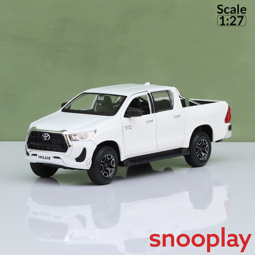 Maisto Original Toyota Hilux Licensed Diecast Car | 1:27 Scale (14 Years till Grown Ups)