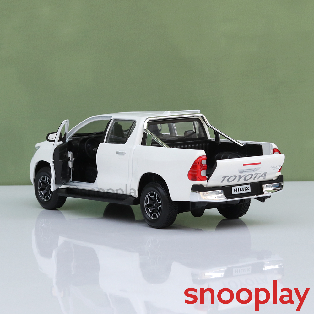 Maisto Original Toyota Hilux Licensed Diecast Car | 1:27 Scale (14 Years till Grown Ups)