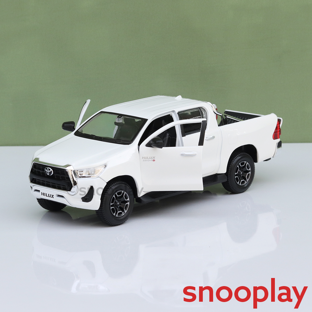 Maisto Original Toyota Hilux Licensed Diecast Car | 1:27 Scale (14 Years till Grown Ups)