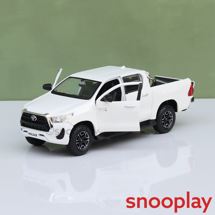 Maisto Original Toyota Hilux Licensed Diecast Car | 1:27 Scale (14 Years till Grown Ups)