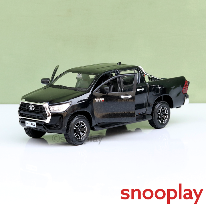 Maisto Original Toyota Hilux Licensed Diecast Car | 1:27 Scale (14 Years till Grown Ups)