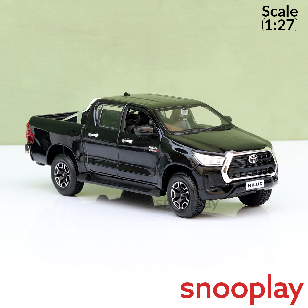 Maisto Original Toyota Hilux Licensed Diecast Car | 1:27 Scale (14 Years till Grown Ups)
