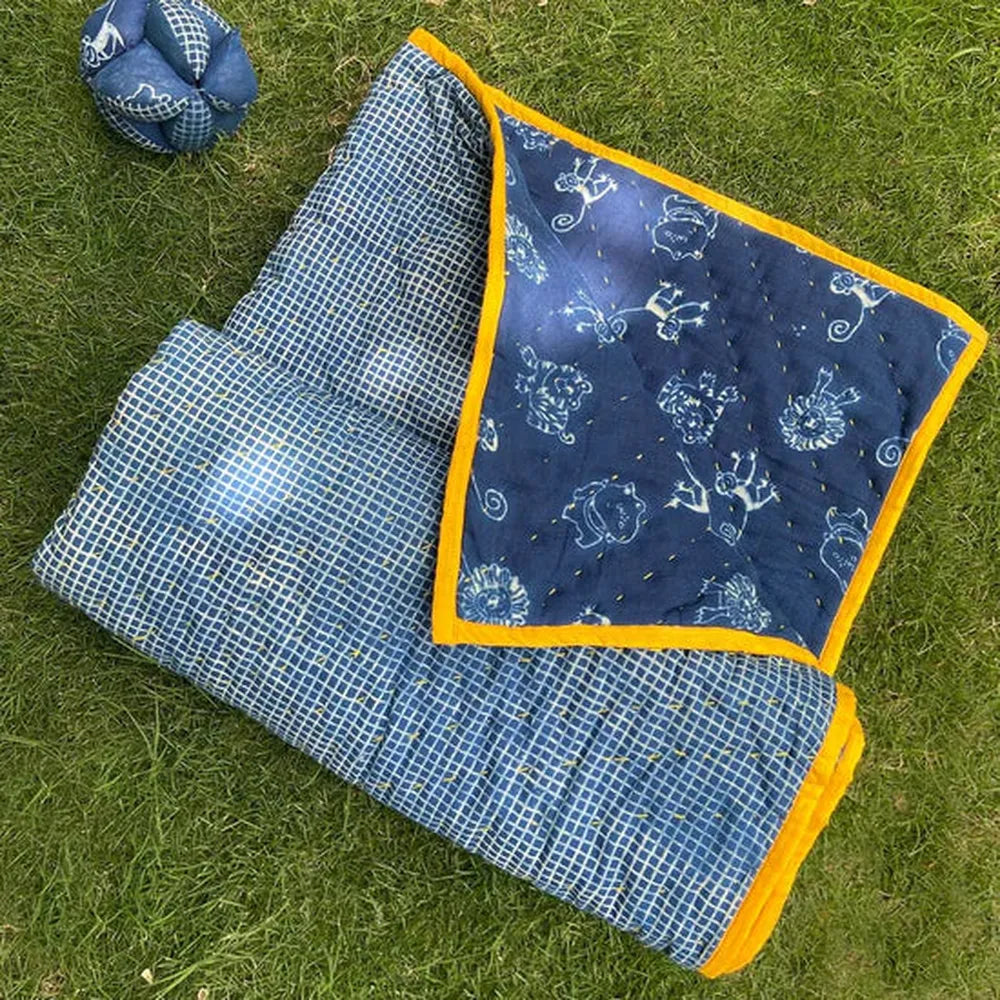 Whitewater Organic Zoo Theme Quilt