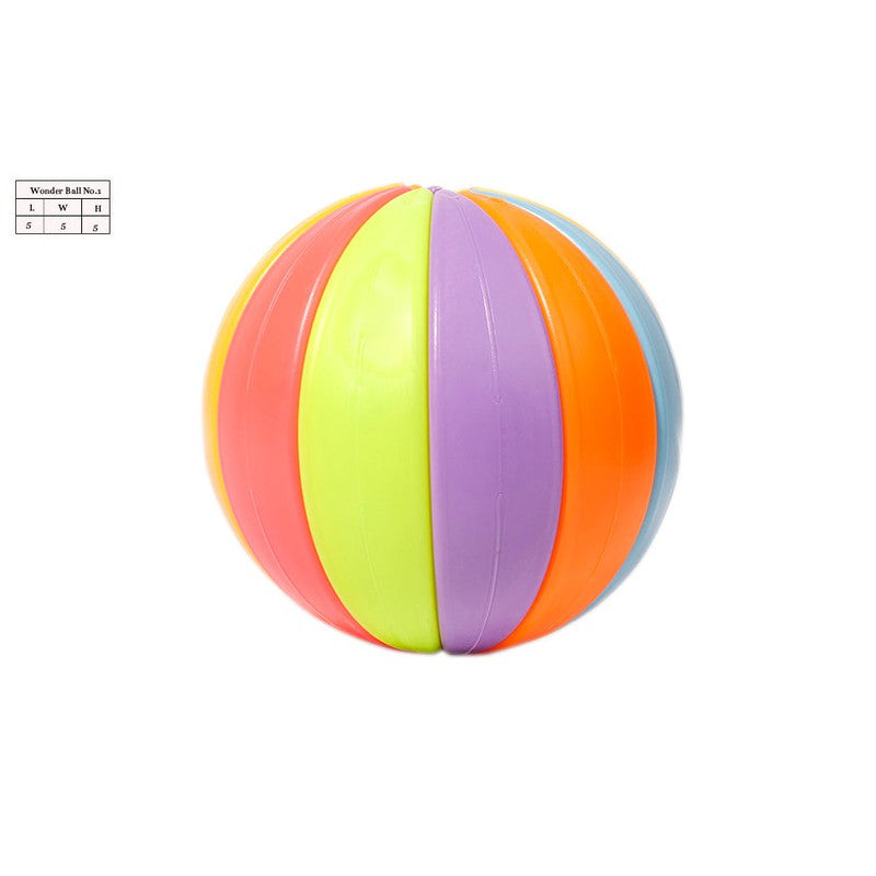 Wonder Ball no.1 - Masha and Bear (Assorted Colours)