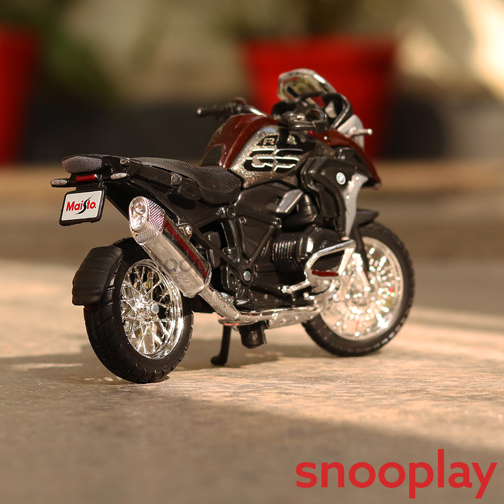 Original Licensed Diecast BMW R 1200 GS 2017 Toy Bike (1:18 Scale)