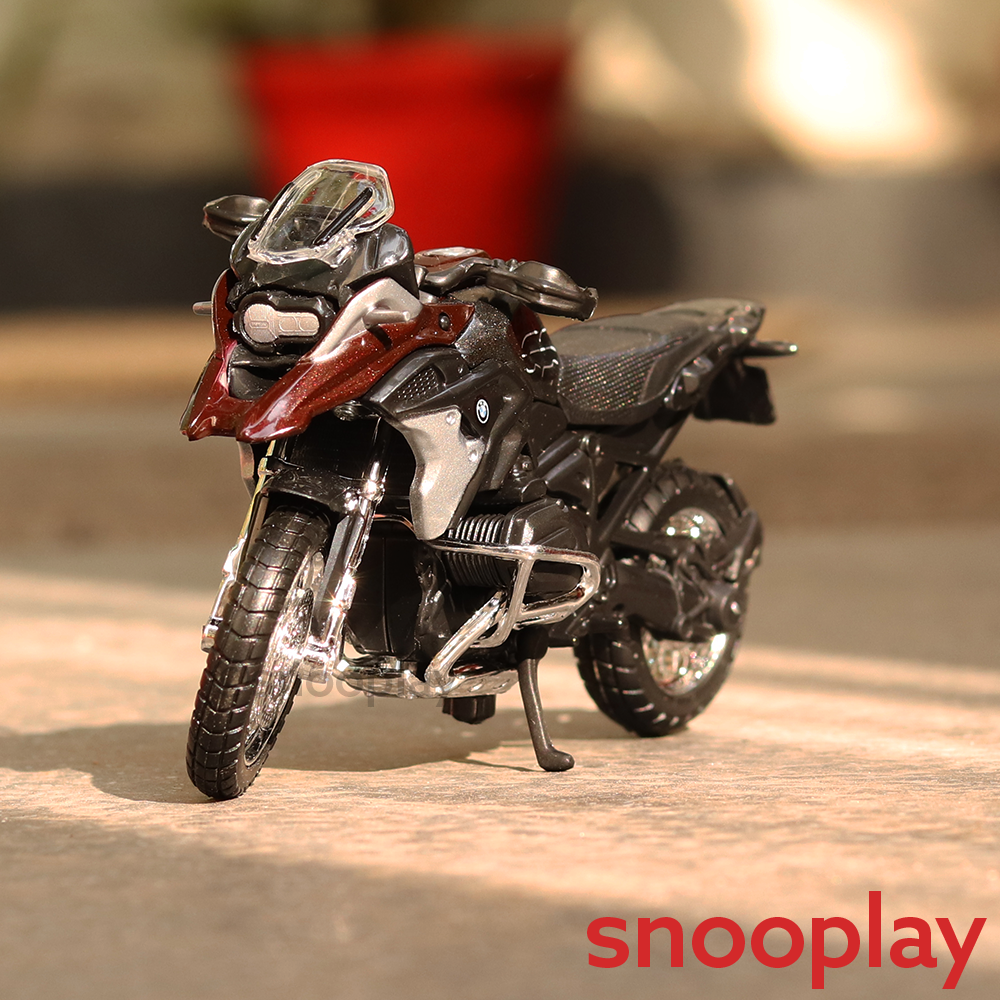 Original Licensed Diecast BMW R 1200 GS 2017 Toy Bike (1:18 Scale)