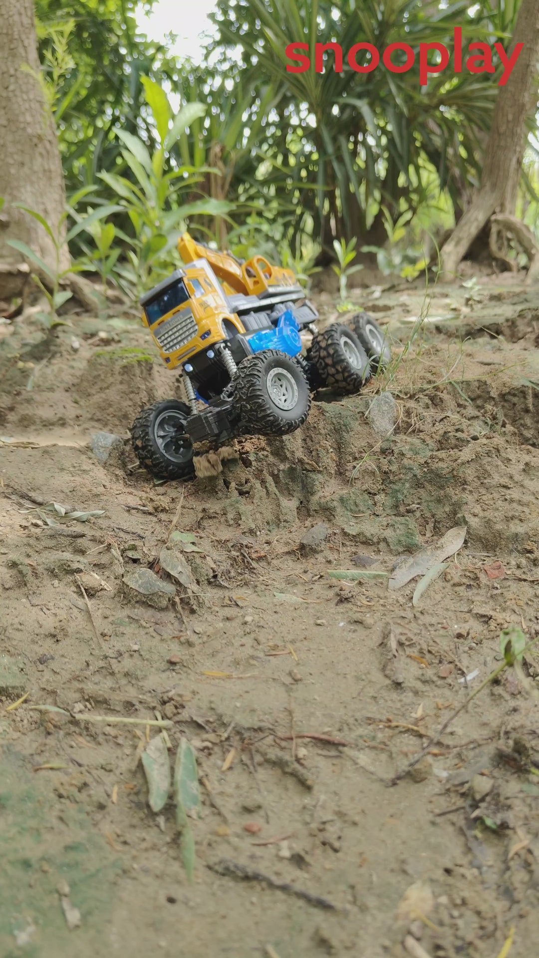 Remote Control Construction Truck Toy | Off-Road Tyres | 6WD | 1:16 Scale (5-10 Years)