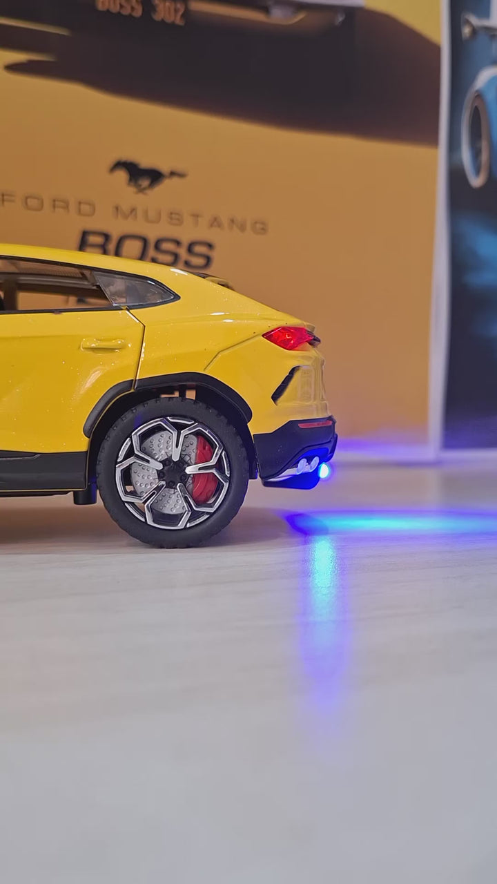 Lamborghini Urus with Smoke Simulation (1).mp4