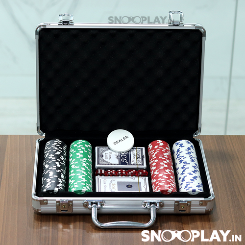 200 Pieces Poker Set with Briefcase (Grown Ups)