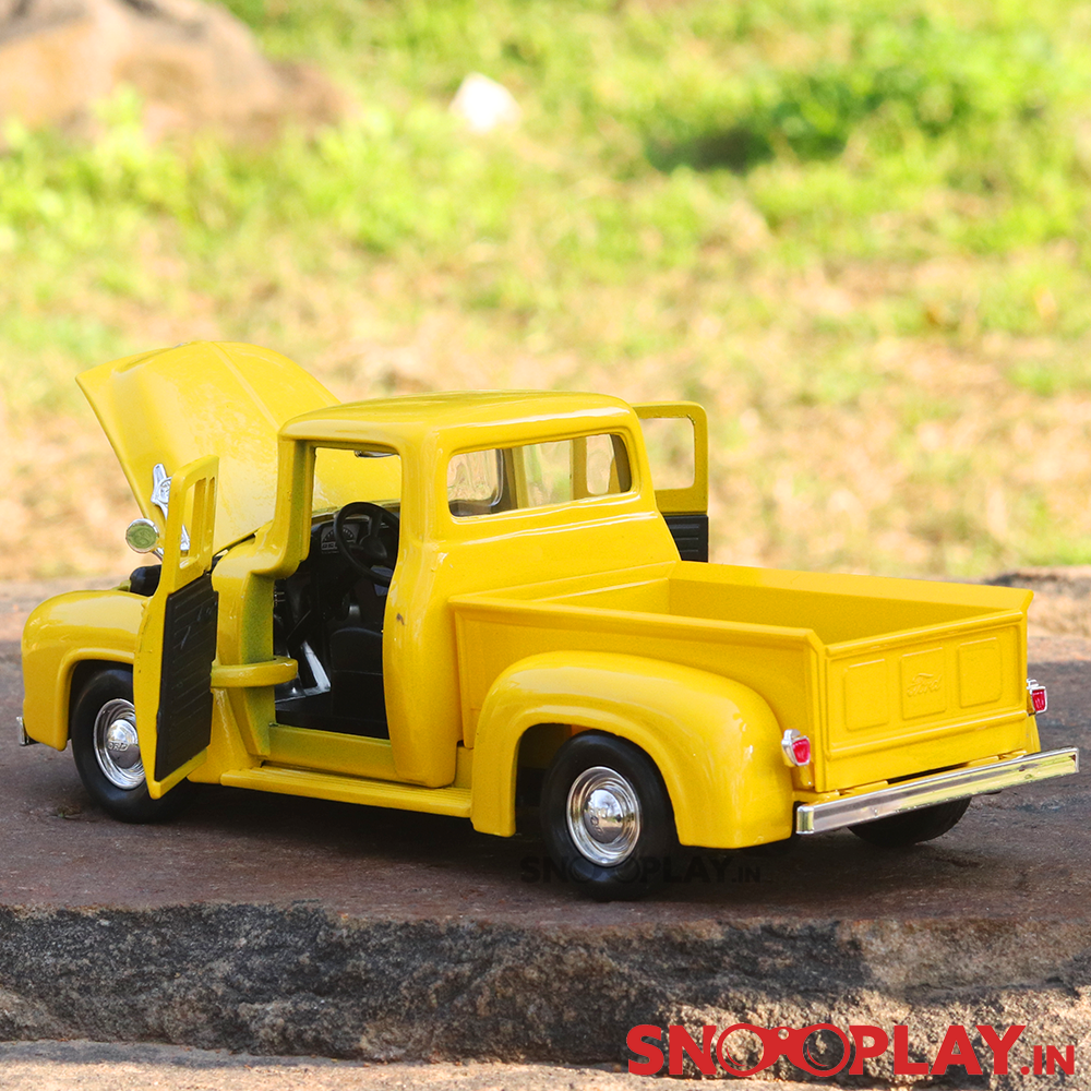 1955 Ford F-100 PickUp Truck Diecast Car Scale Model (1:24 Scale) Vintage Car