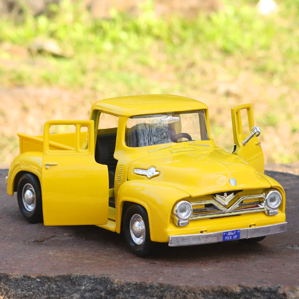 1955 Ford F-100 PickUp Truck Diecast Car Scale Model (1:24 Scale) Vintage Car