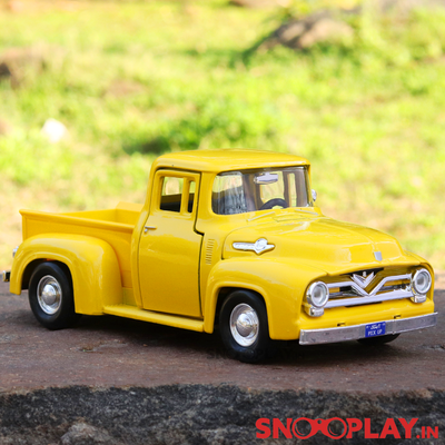 1955 Ford F-100 PickUp Truck Diecast Car Scale Model (1:24 Scale) Vintage Car
