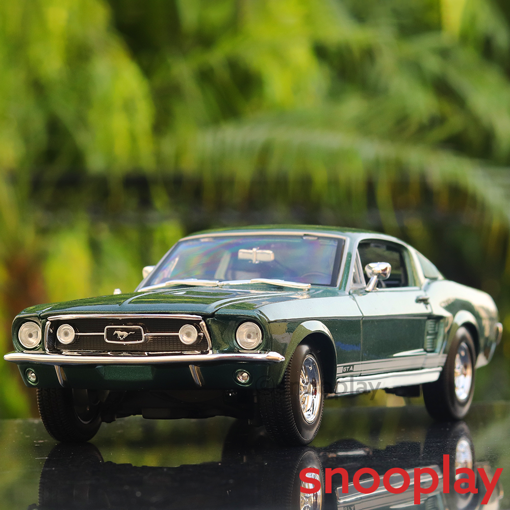 1967 Ford Mustang GTA Fastback Diecast Car Model (1:18 Scale)