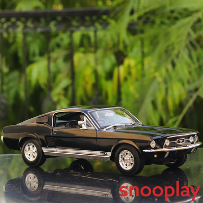 1967 Ford Mustang GTA Fastback Diecast Car Model (1:18 Scale)