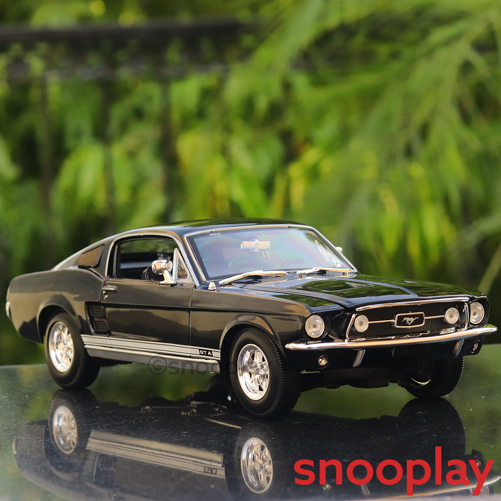1967 Ford Mustang GTA Fastback Diecast Car Model (1:18 Scale