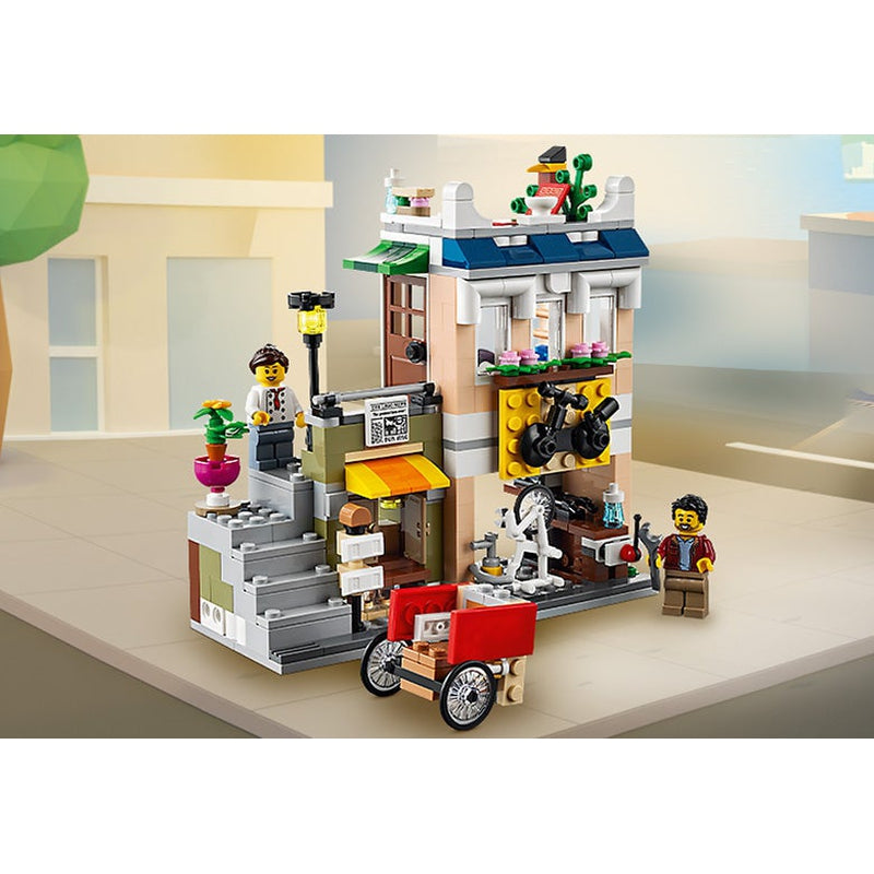 Lego Creator Downtown Noodle Shop Construction Set 569 Pieces 31131 (8 Years till Grown Ups)