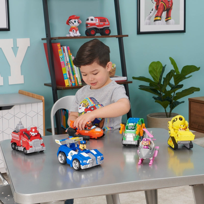 Paw Patrol Chase’s Deluxe Movie Transforming Toy Car with Collectible Action Figure