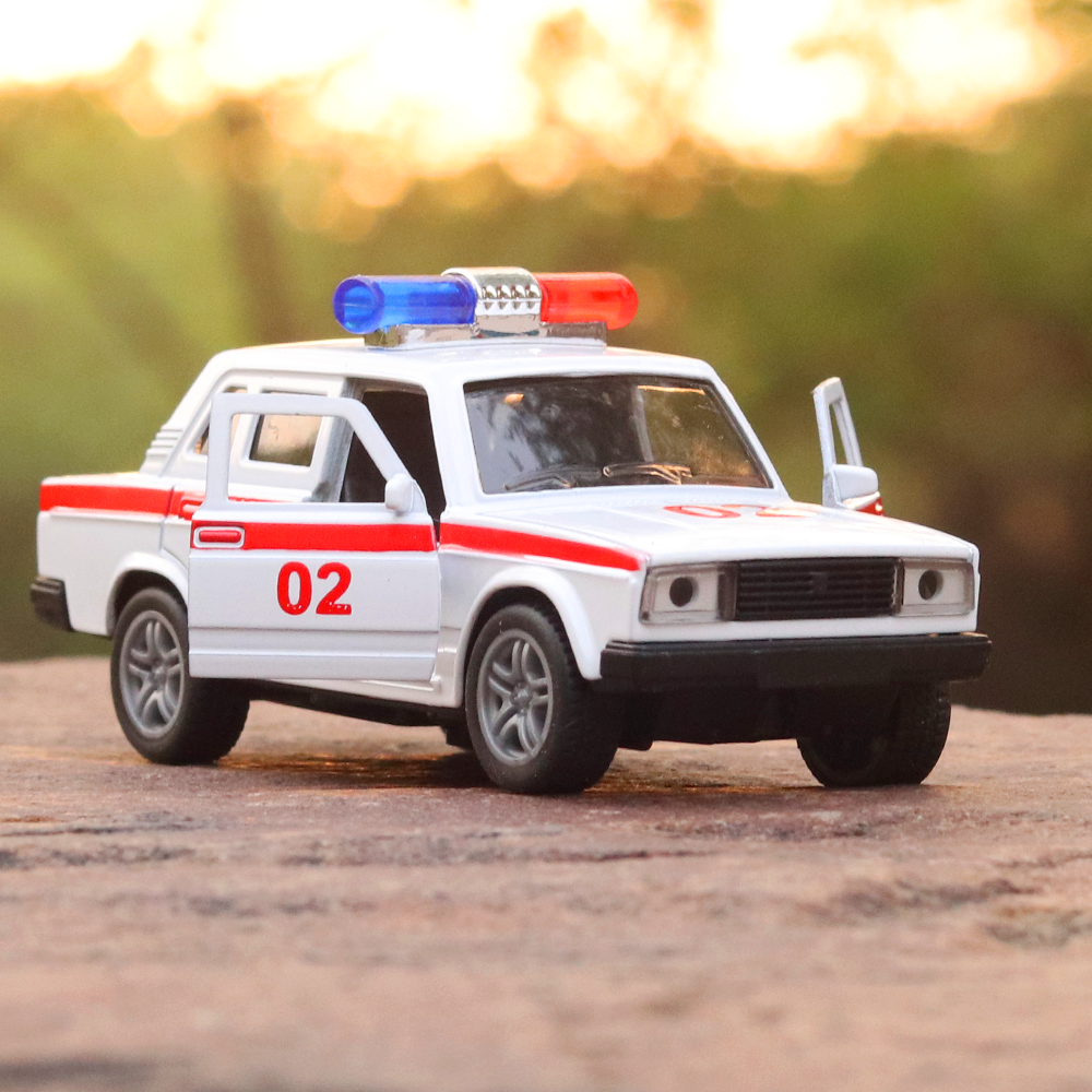 Ambulance (3201) Die Cast Car Model (1:32 Scale)