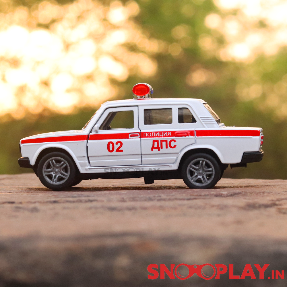 Ambulance (3201) Die Cast Car Model (1:32 Scale)