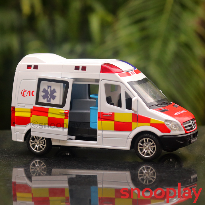 Diecast Ambulance - Simulation Sound & Light Pull Back Toy Car (1:32 Scale)