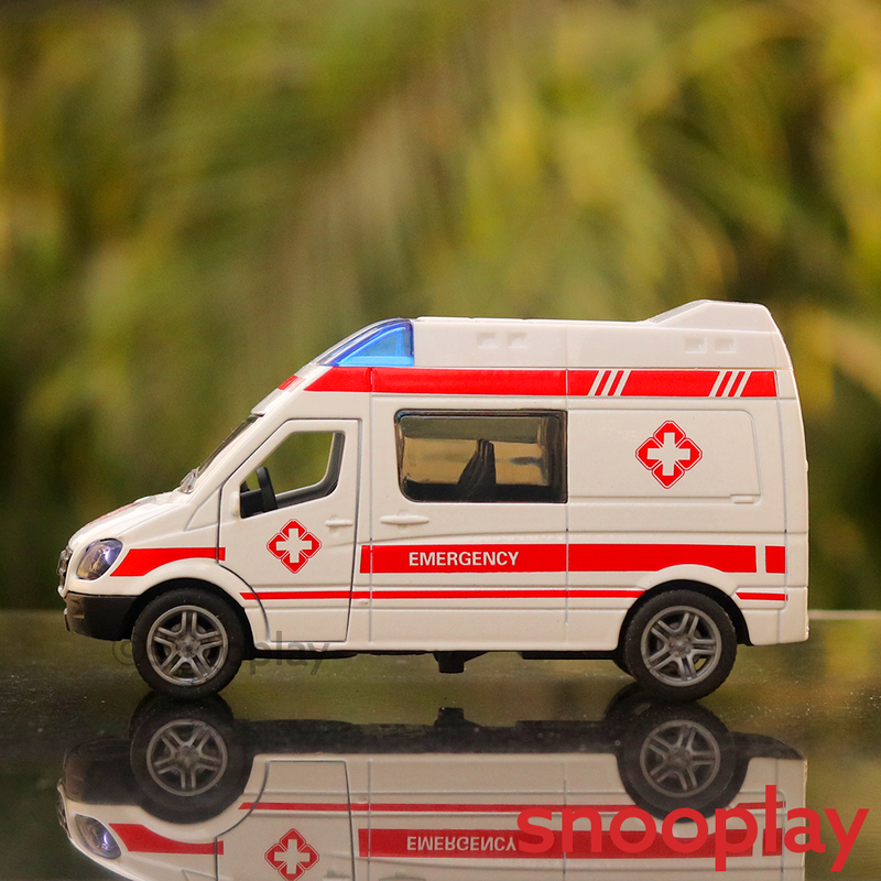 Diecast Ambulance Van (3232)