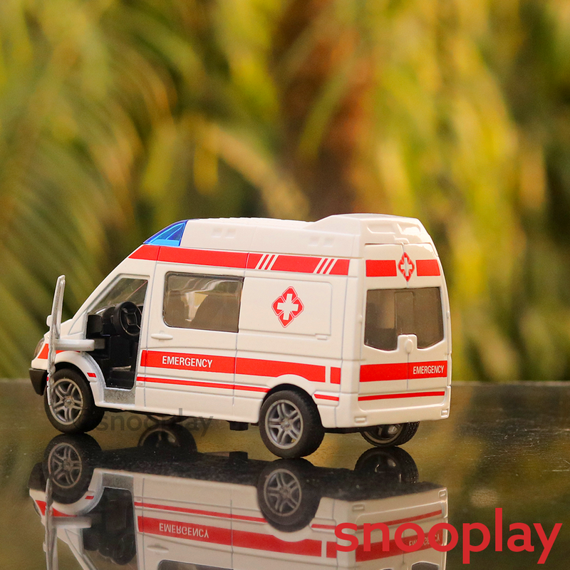 Diecast Ambulance Van (3232)