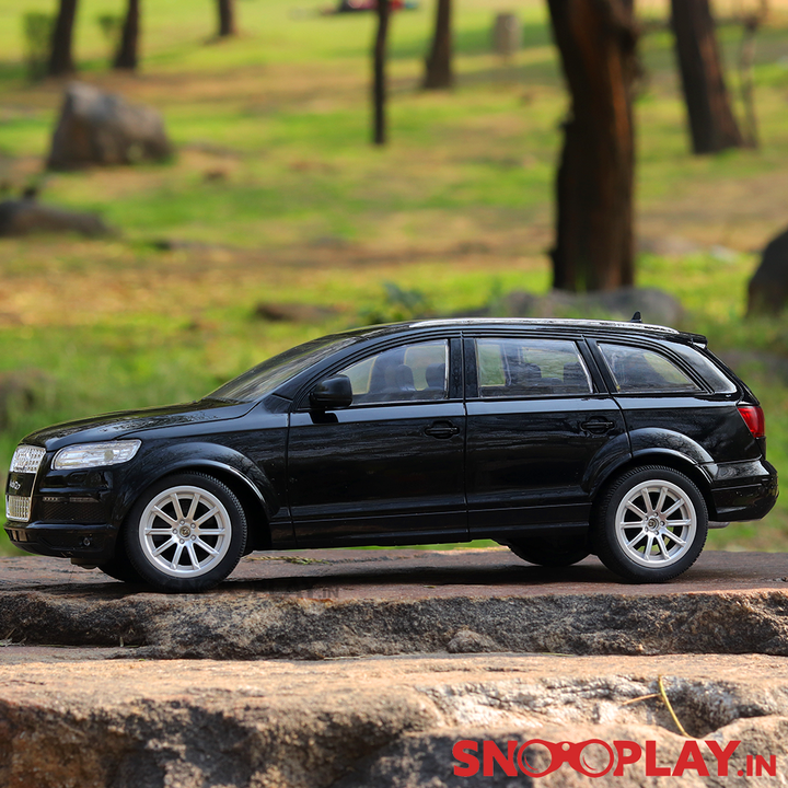 Audi Q7 Remote Control Car BIG (1:16 Scale) with Rechargeable Battery & Charger - Assorted Colours