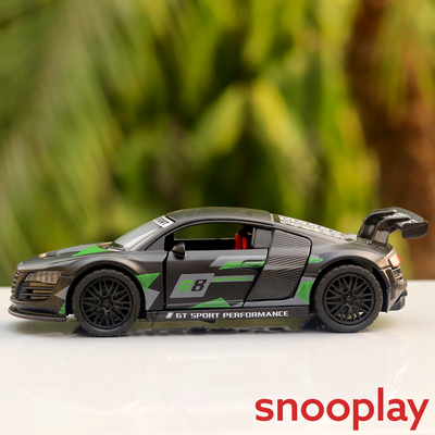 Diecast Scale Model Resembling (4331) Audi R8 Sports Car (1:43 Scale)