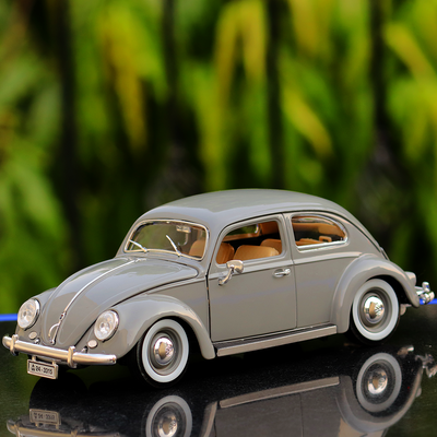 Licensed 1955 Volkswagen Kafer Beetle Diecast Car Scale Model (1:18)