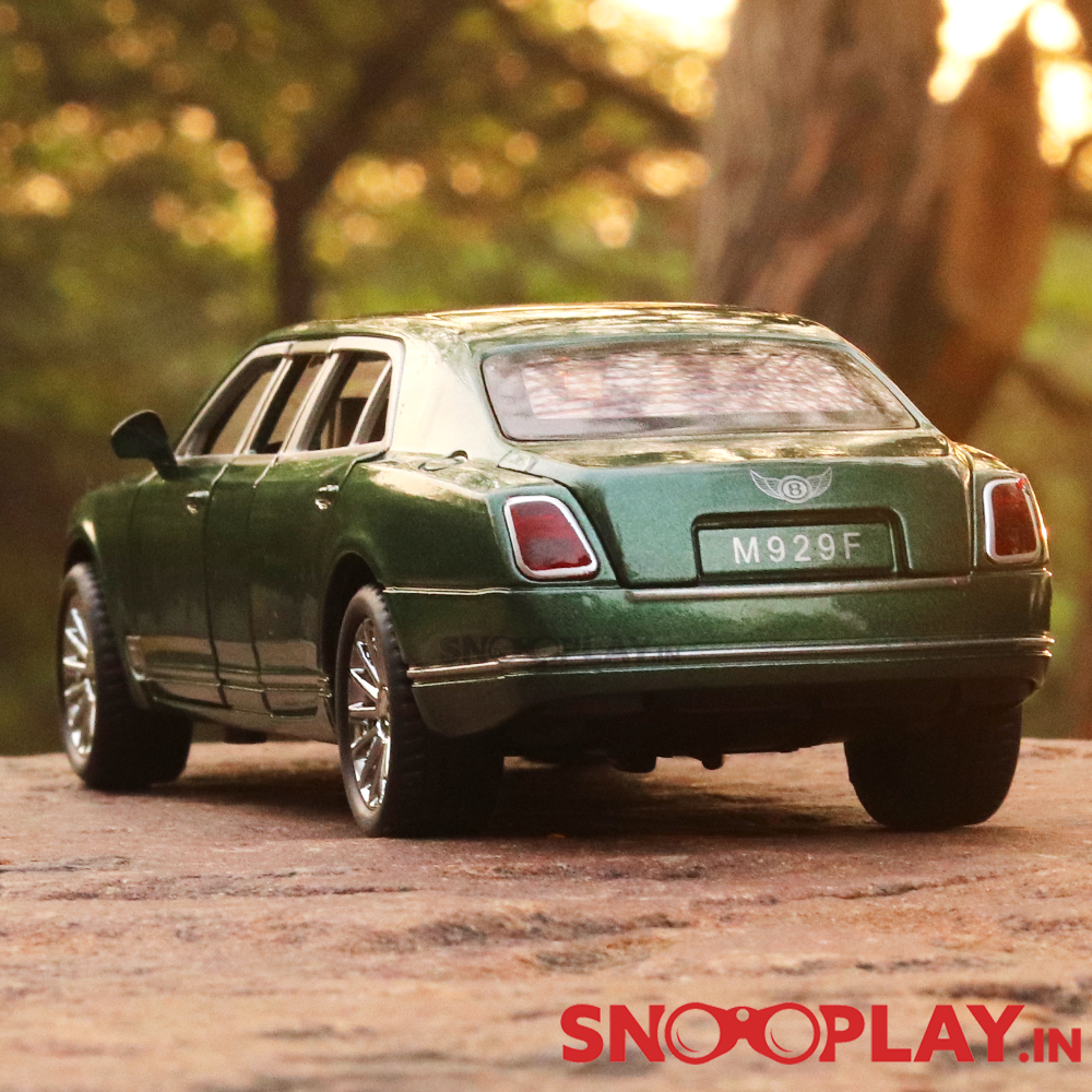 Luxury Diecast Car Model resembling Bentley (1:24) with Light & Sound - Assorted Colors