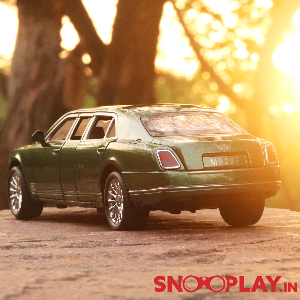 Luxury Diecast Car Model resembling Bentley (1:24) with Light & Sound - Assorted Colors