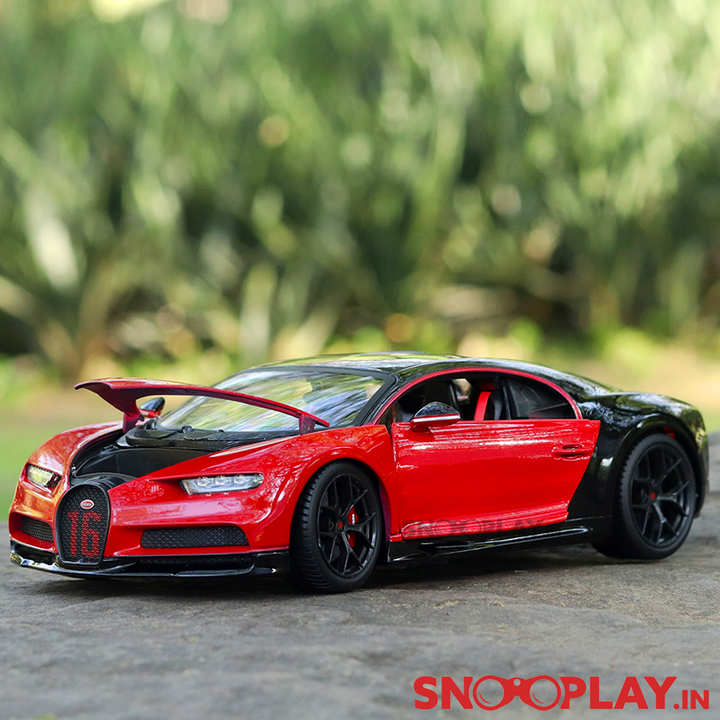 Bugatti Chiron Sport Diecast Car Scale Model (1:18 Scale)