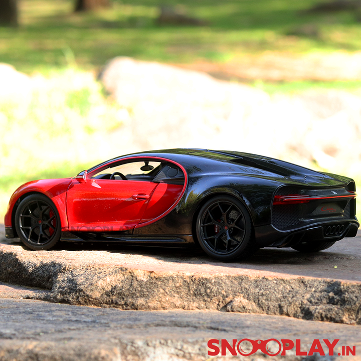 Bugatti Chiron Sport Diecast Car Scale Model (1:18 Scale)