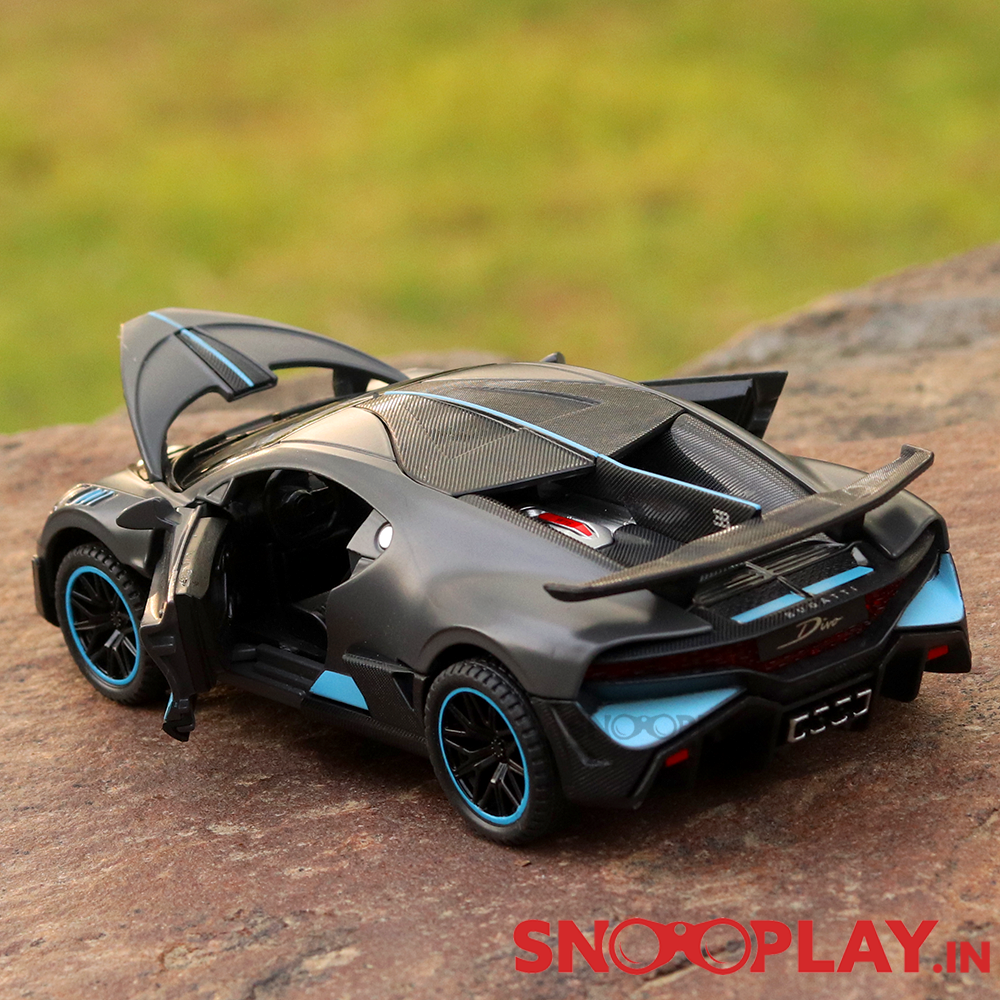 Supercar Diecast Scale Model (3214) resembling Bugatti Divo (comes with light & sound) - Assorted Colors (Scale 1:32)