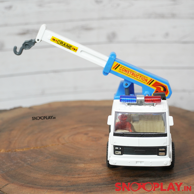 A great toy vehicle for kids, crane toy with pull back feature.