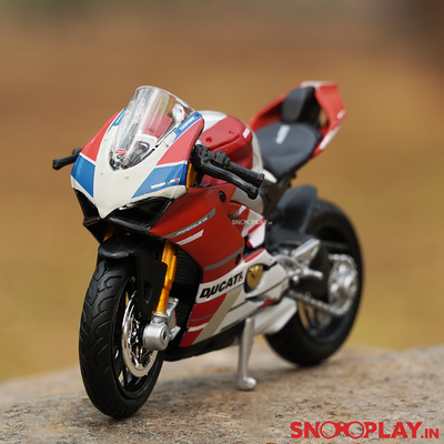 This diecast toy bike is a top selling new model bike. A must have collectibles for diecast fans.
