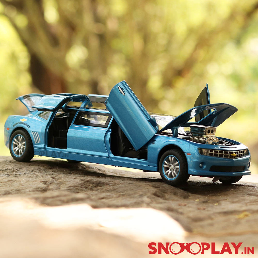 Diecast Car resembling Limousine with Printed Roof (Light & Sound) - Assorted Colours