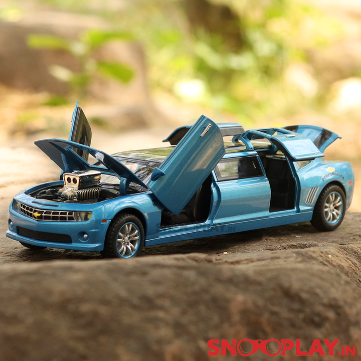 Diecast Car resembling Limousine with Printed Roof (Light & Sound) - Assorted Colours