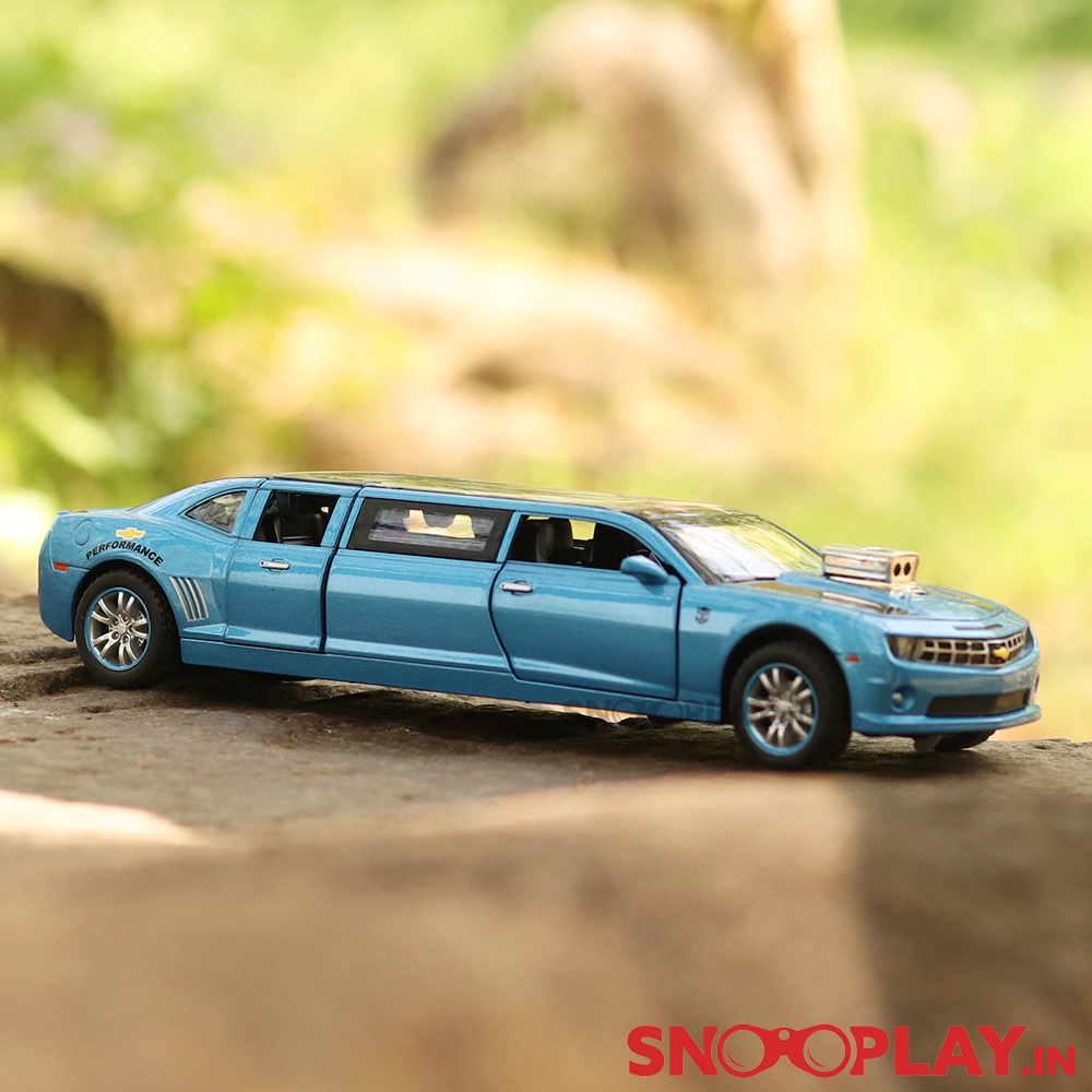 Diecast Car resembling Limousine with Printed Roof (Light & Sound) - Assorted Colours