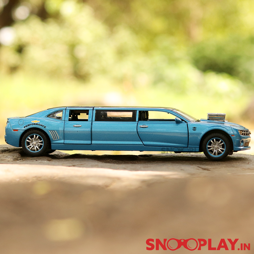 Diecast Car resembling Limousine with Printed Roof (Light & Sound) - Assorted Colours
