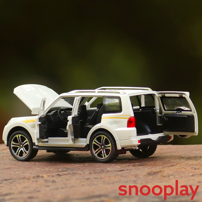 SUV Diecast Car Model (3217) resembling Pajero (1:32 Scale)- comes with light & sound feature