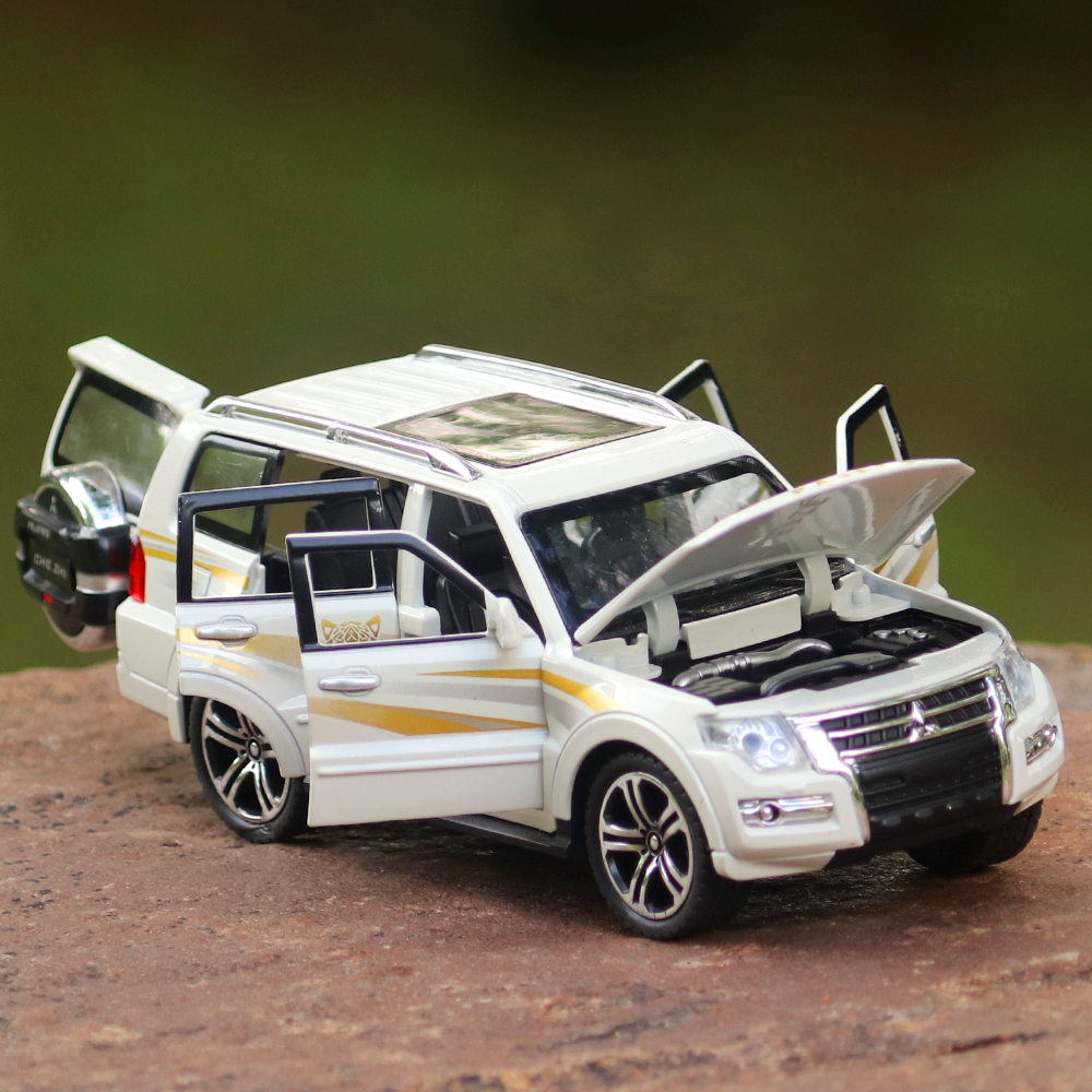 SUV Diecast Car Model (3217) resembling Pajero (1:32 Scale)- comes with light & sound feature